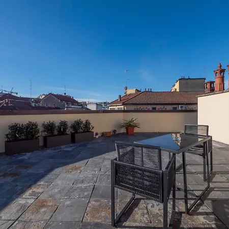 Appartamento Charming With Private Terrace Darsena Area Milano