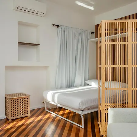 Appartamento Charming With Private Terrace Darsena Area Milano